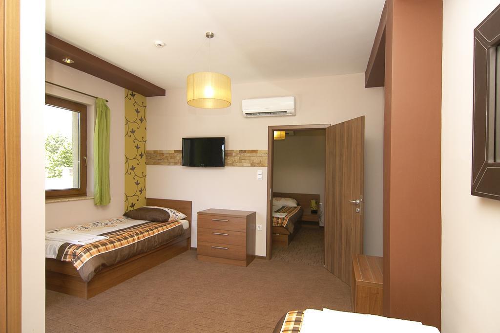 Hotel Corso Siófok Zimmer foto