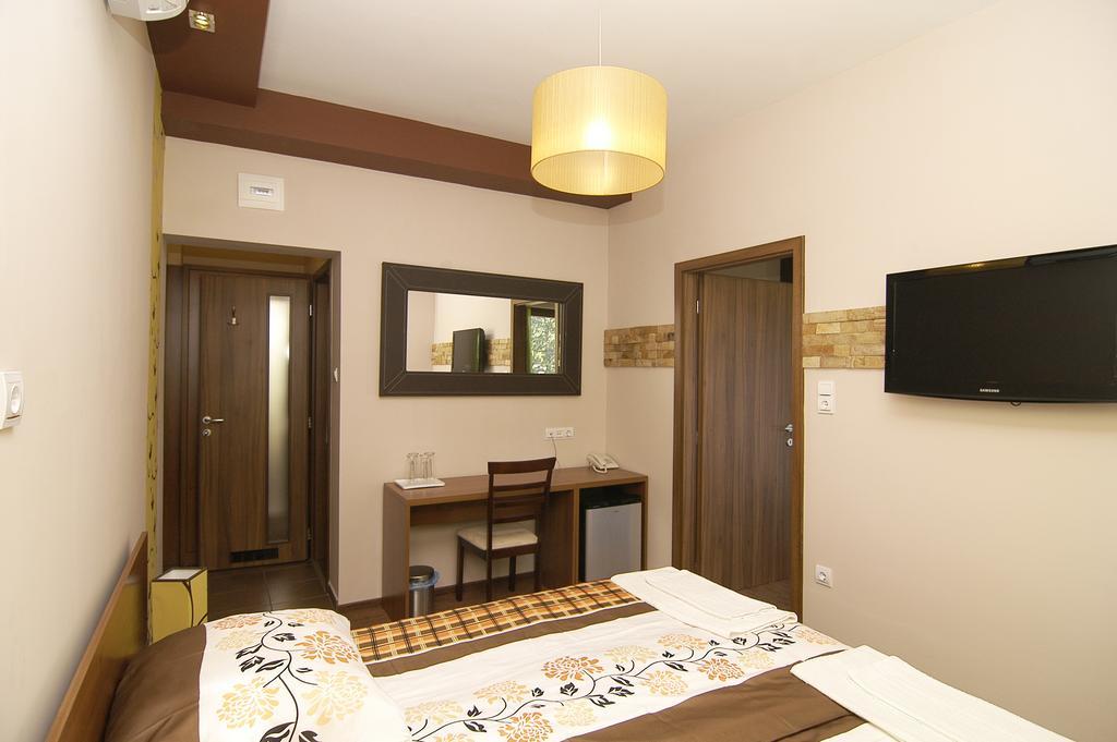 Hotel Corso Siófok Zimmer foto