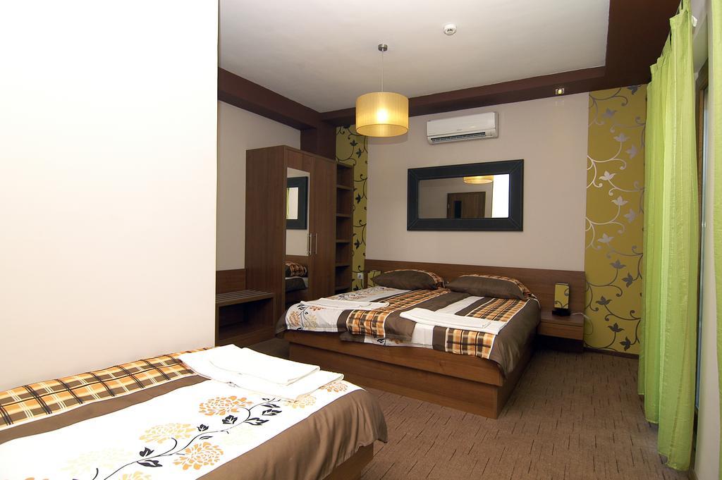 Hotel Corso Siófok Zimmer foto